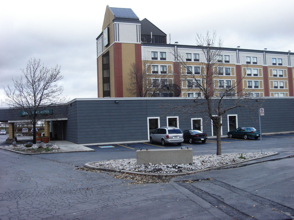Holiday Inn Express & Suites Toronto Airport West By Ihg Миссиссага Экстерьер фото