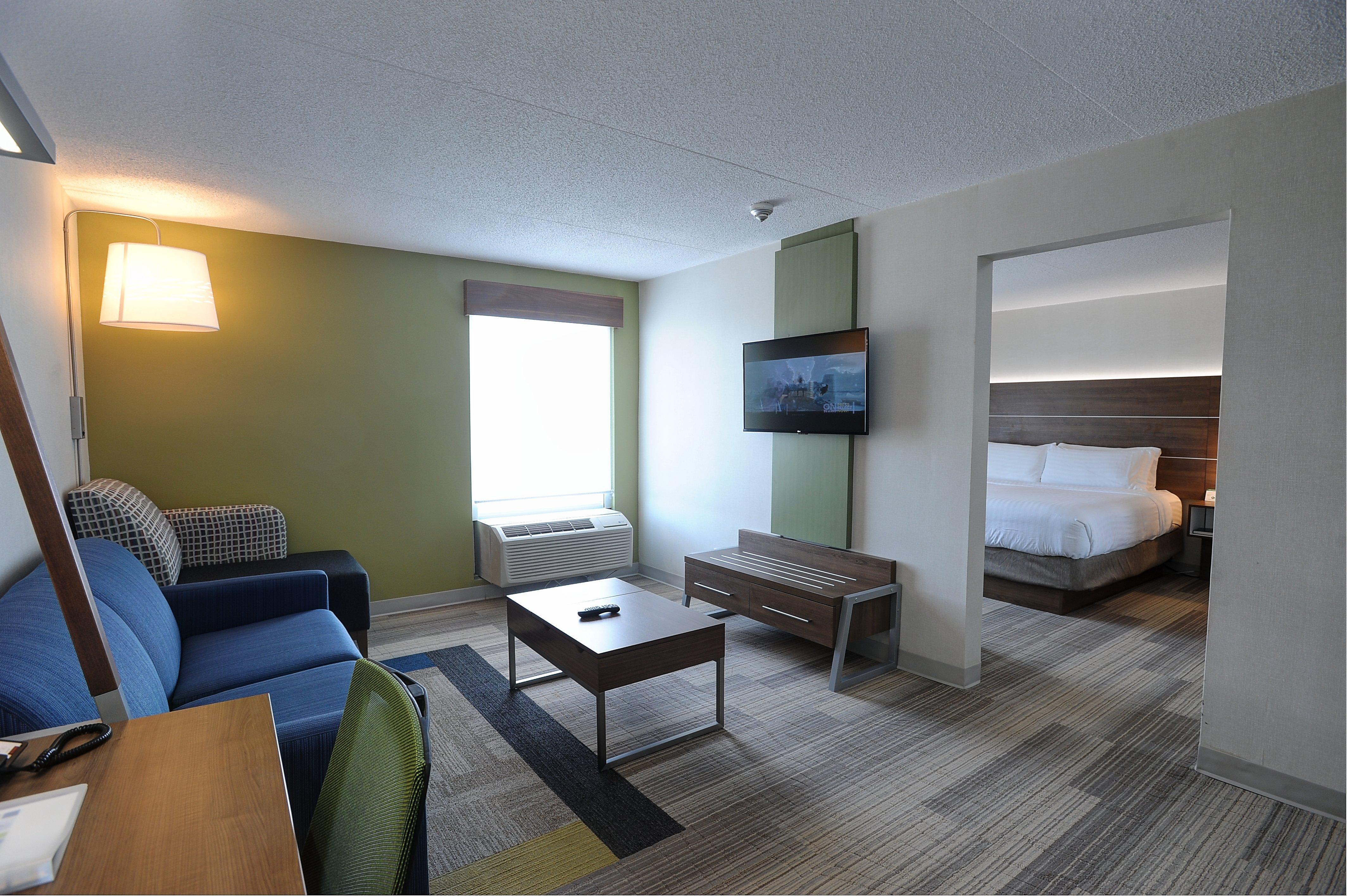 Holiday Inn Express & Suites Toronto Airport West, An Ihg Hotel Миссиссага Экстерьер фото