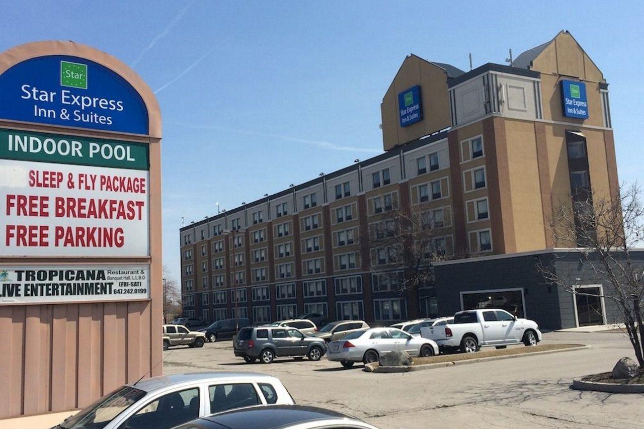 Holiday Inn Express & Suites Toronto Airport West By Ihg Миссиссага Экстерьер фото