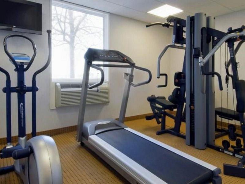 Holiday Inn Express & Suites Toronto Airport West By Ihg Миссиссага Экстерьер фото