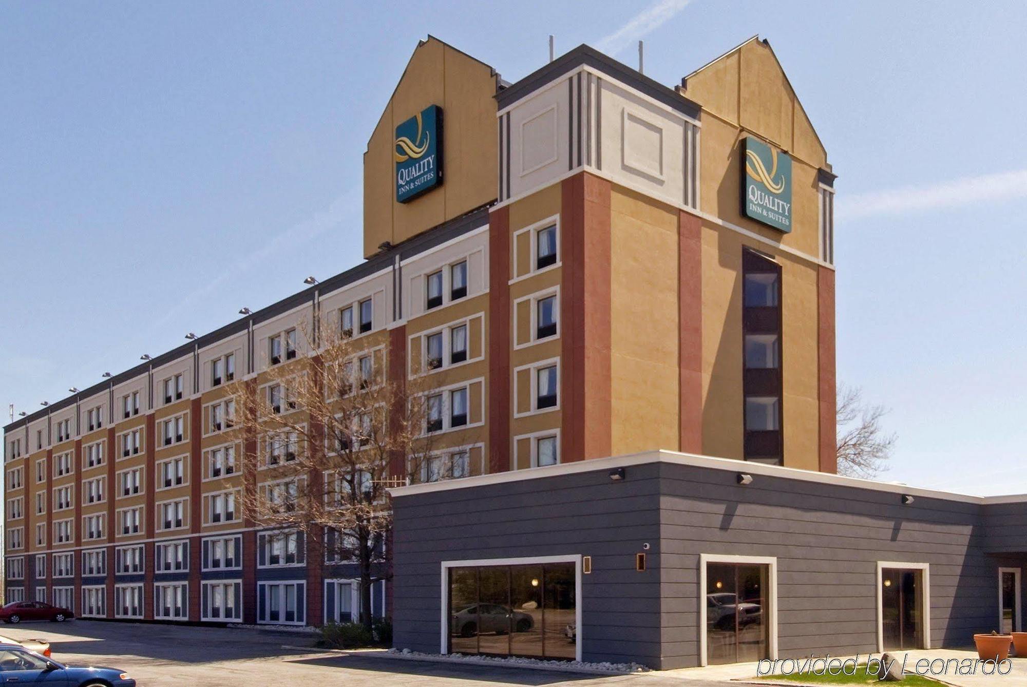 Holiday Inn Express & Suites Toronto Airport West By Ihg Миссиссага Экстерьер фото