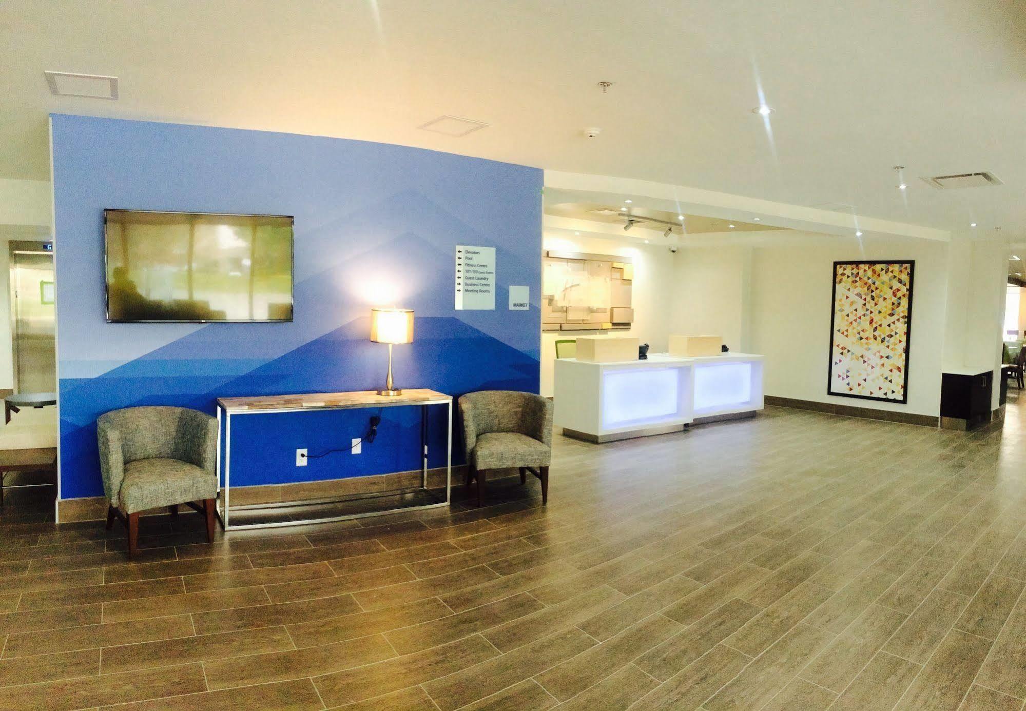 Holiday Inn Express & Suites Toronto Airport West By Ihg Миссиссага Экстерьер фото