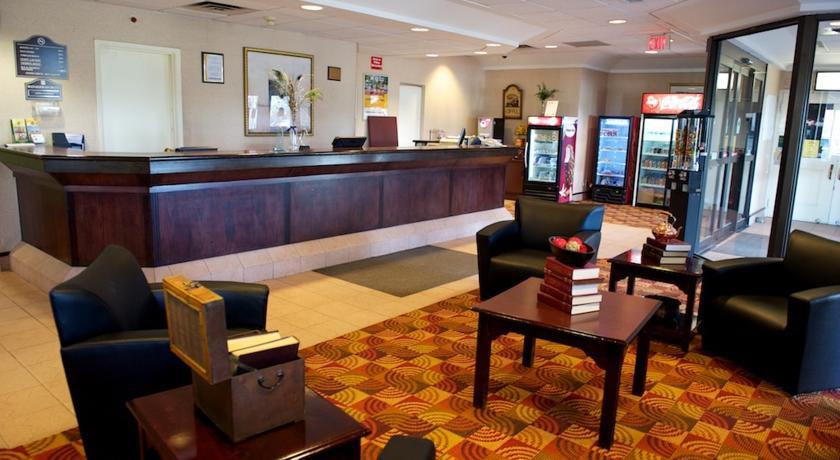 Holiday Inn Express & Suites Toronto Airport West By Ihg Миссиссага Экстерьер фото